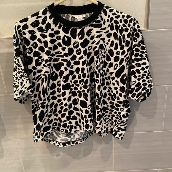 Topshop Petite Giraffe Print Crop Crew Neck Tshirt - Picture 3 of 6